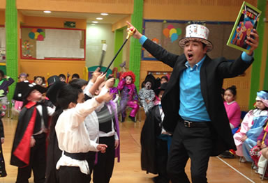 Artista Mago Harry en evento de magia infantil